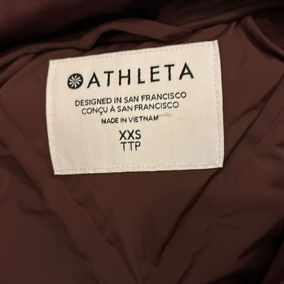 NWOT Athleta Inlet Jacket in Antique Burgundy with Removeable Hood - Picture 5 of 9